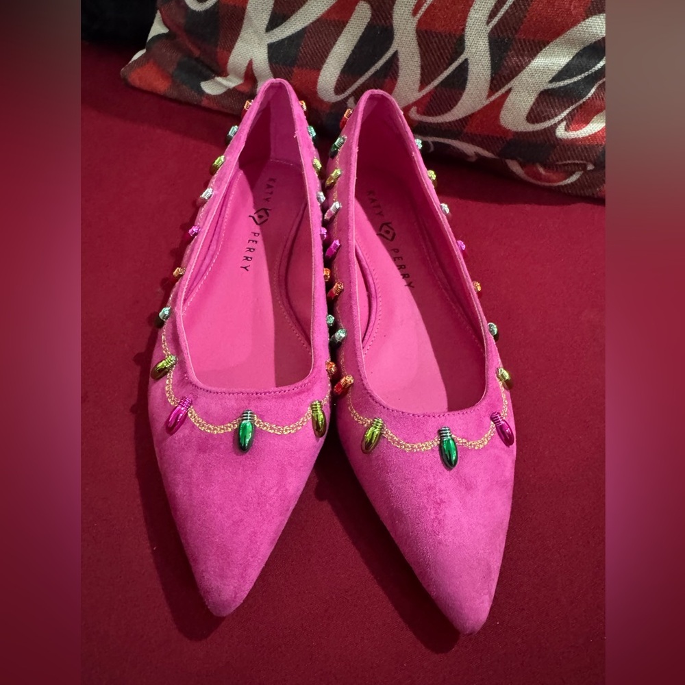 Katy Perry Collections Vibrant Pink Embellished The Christmas Hollies Flats RARE - Picture 4 of 10
